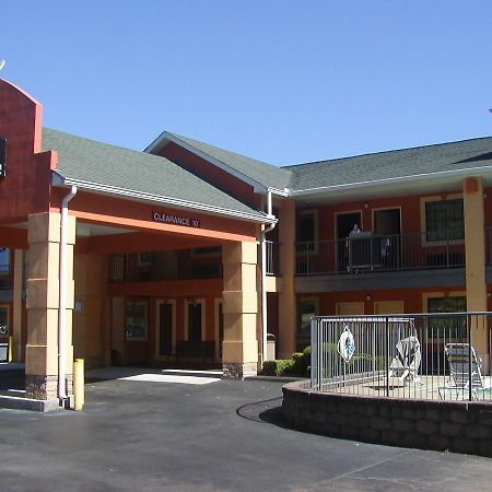 Days Inn By Wyndham Marietta White Water Buitenkant foto