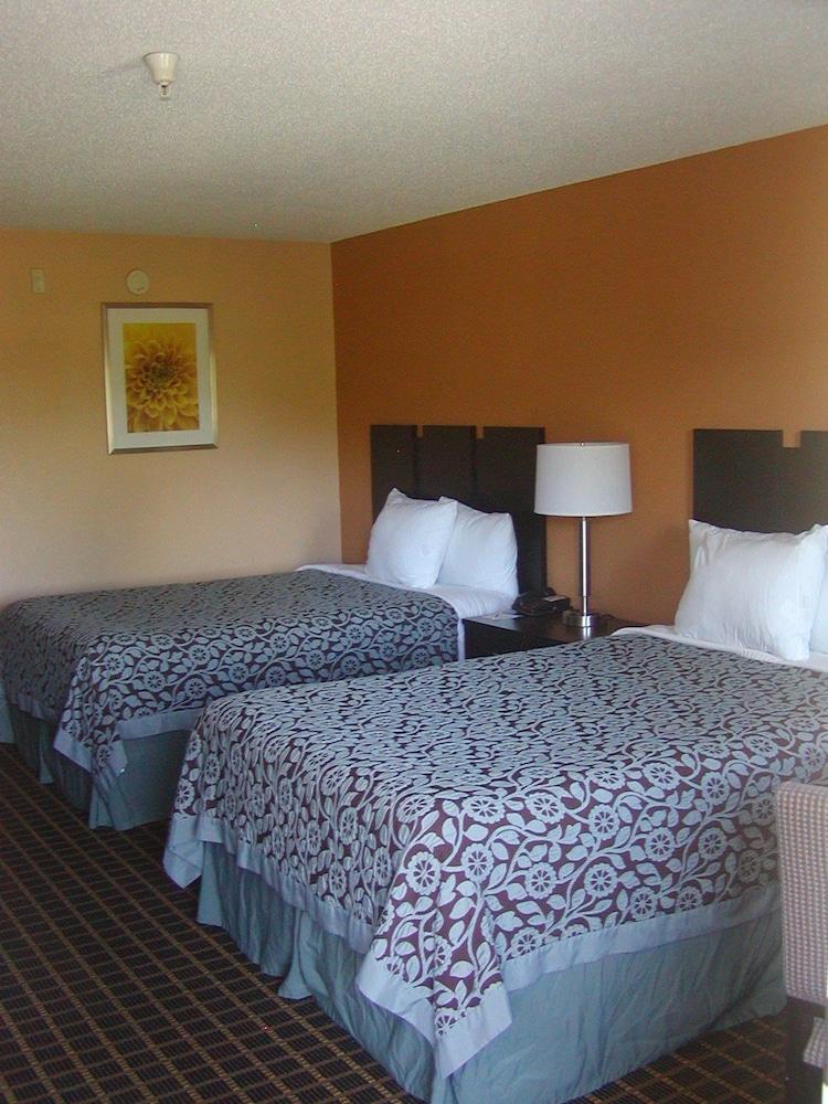Days Inn By Wyndham Marietta White Water Buitenkant foto