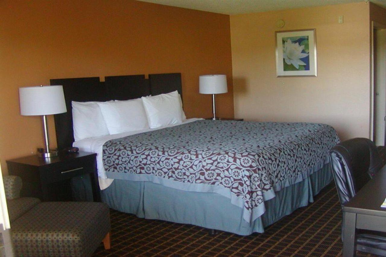 Days Inn By Wyndham Marietta White Water Buitenkant foto