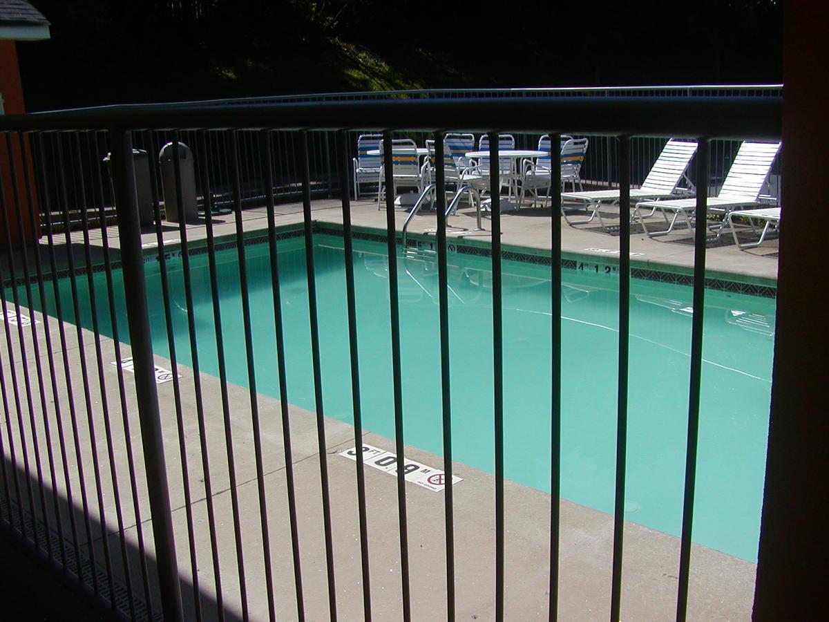 Days Inn By Wyndham Marietta White Water Buitenkant foto